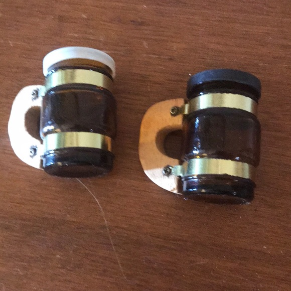 Wonder wall salt and pepper shaker set - Picture 5 of 7